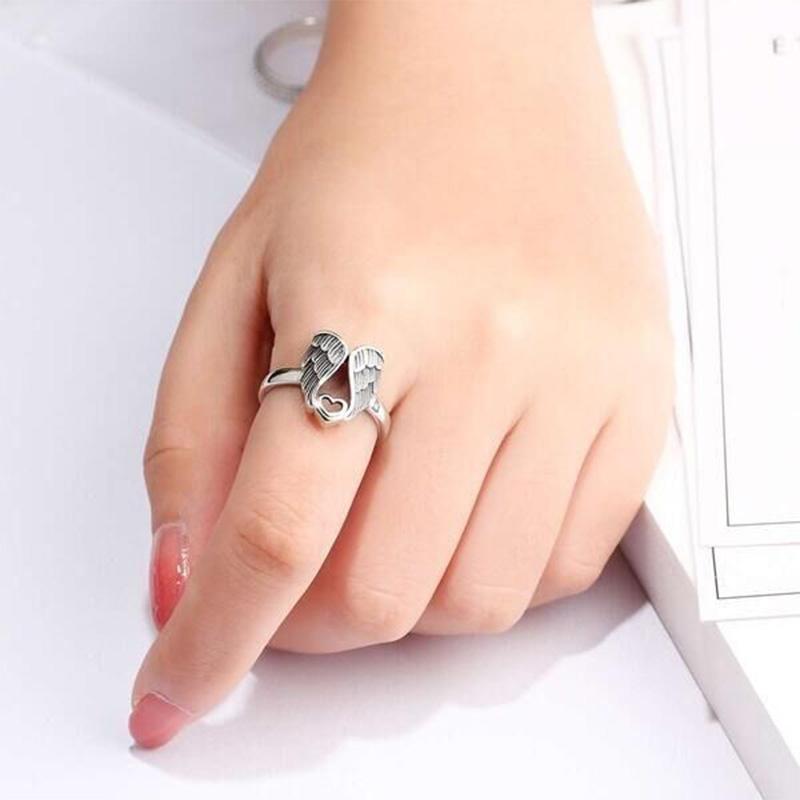 BowLift | Angel Love Heart Ring