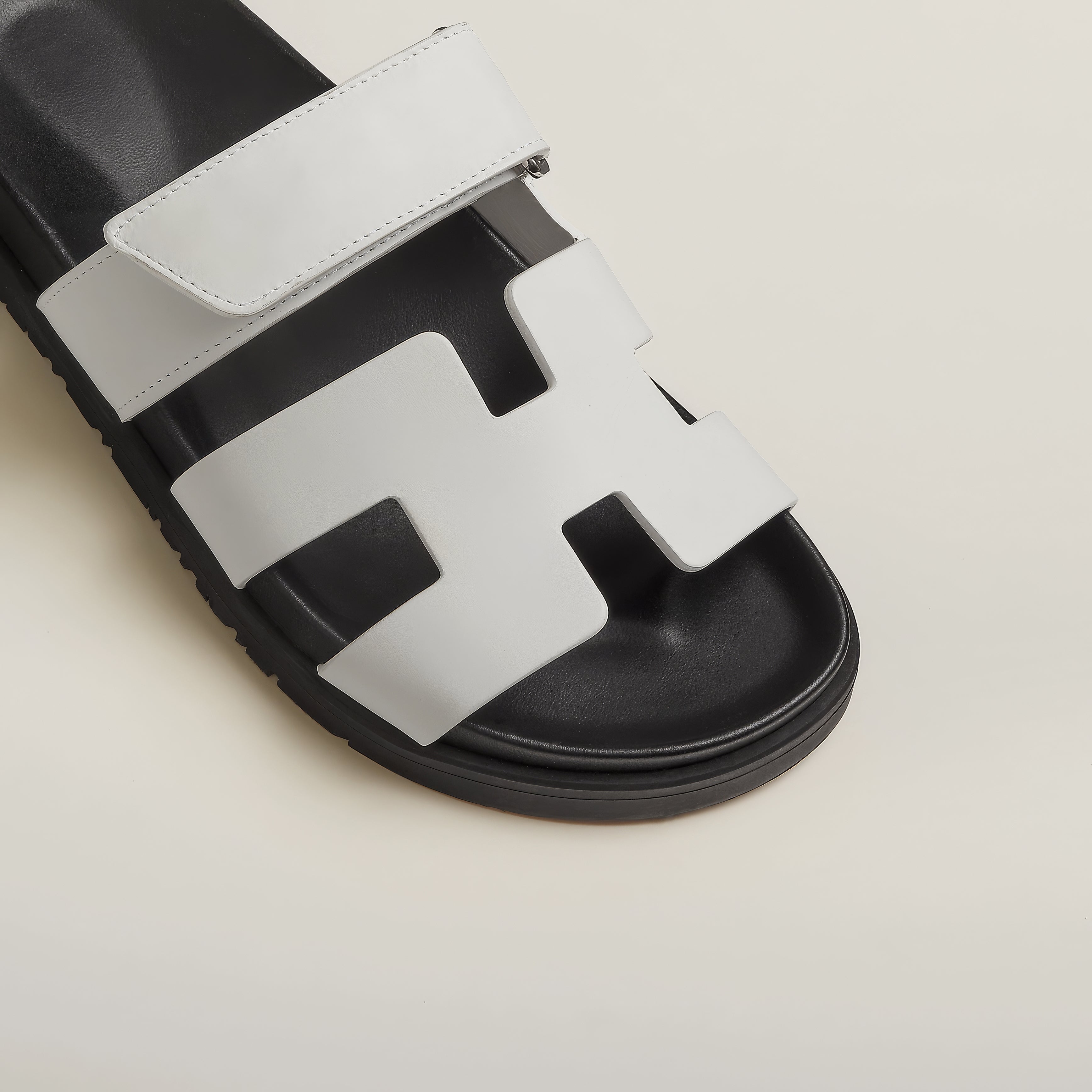 BowLift | Fashionable Leather Sandals