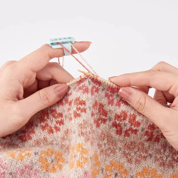 BowLift | 5 pieces | Yarn guide ring – Comfortable knitting & crocheting without finger strain