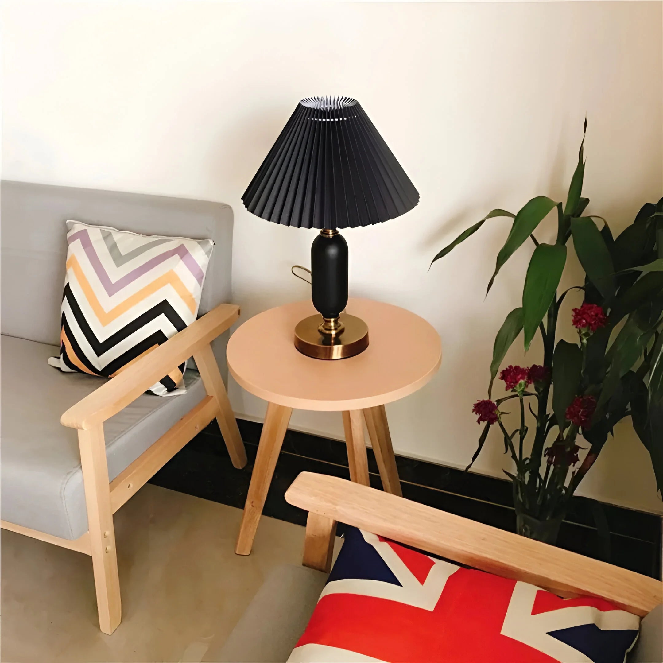 CelestialGlow – Vintage-Inspired Reflection Table Lamp