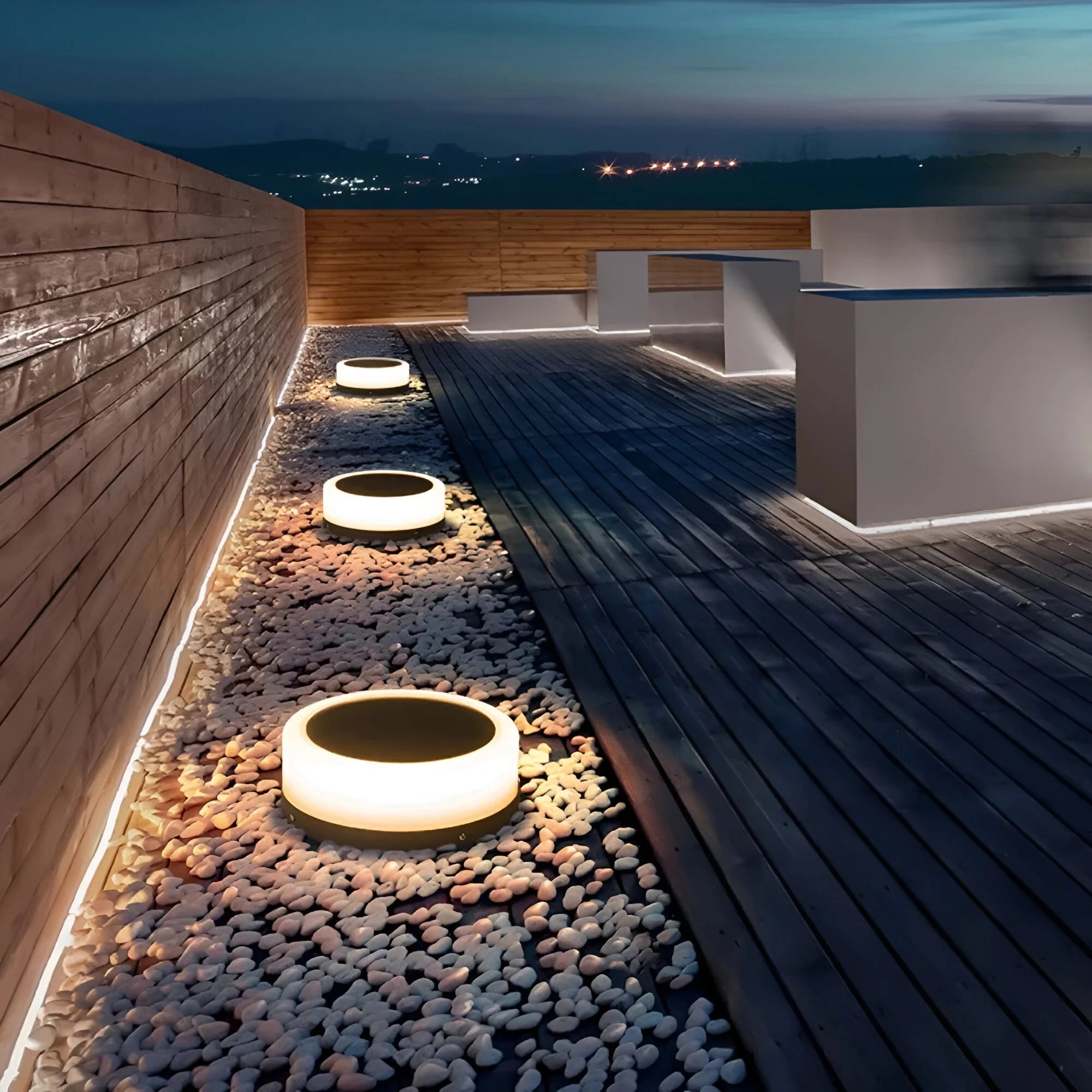 GlowBeam – Solar Garden Sensor Lamp