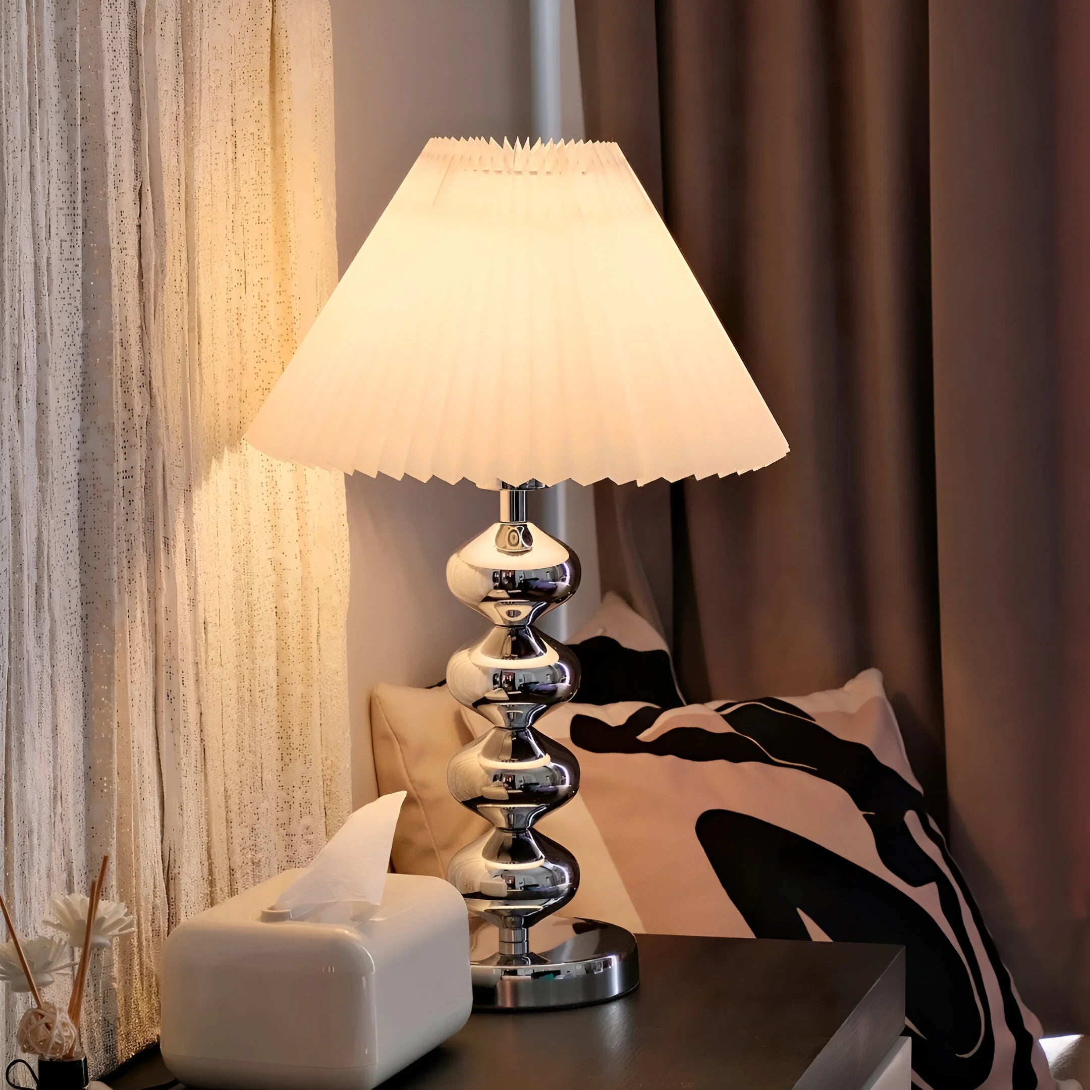 GlowHush – Minimalist Table Lamp