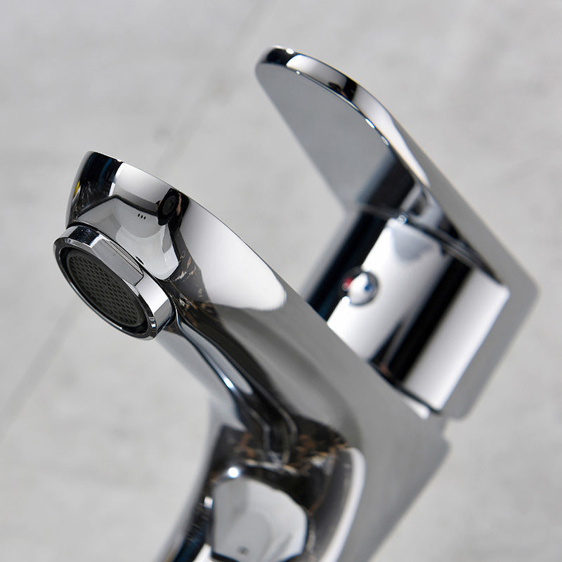 BowLift | Basic Metal Sink Faucet Silver Bathroom Faucet with Lever Handle