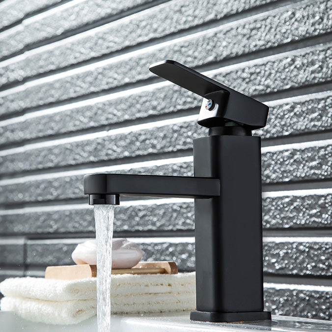 BowLift | Cubic Basin Faucet Simple Low Arc Bathroom Faucet with 1 Hole