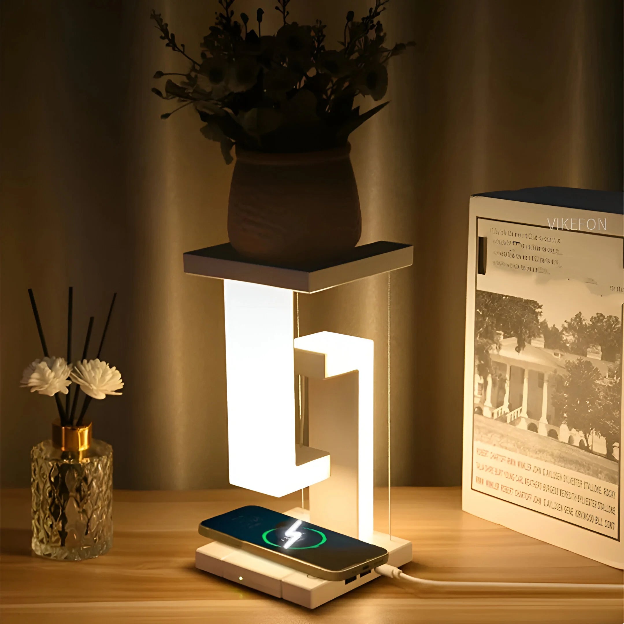 MagnaGlow – Suspended Balance Table Lamp