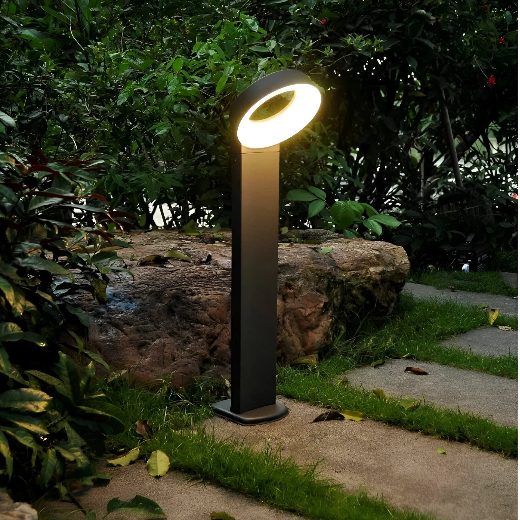 GlowArc – Radiant Outdoor Ring Light