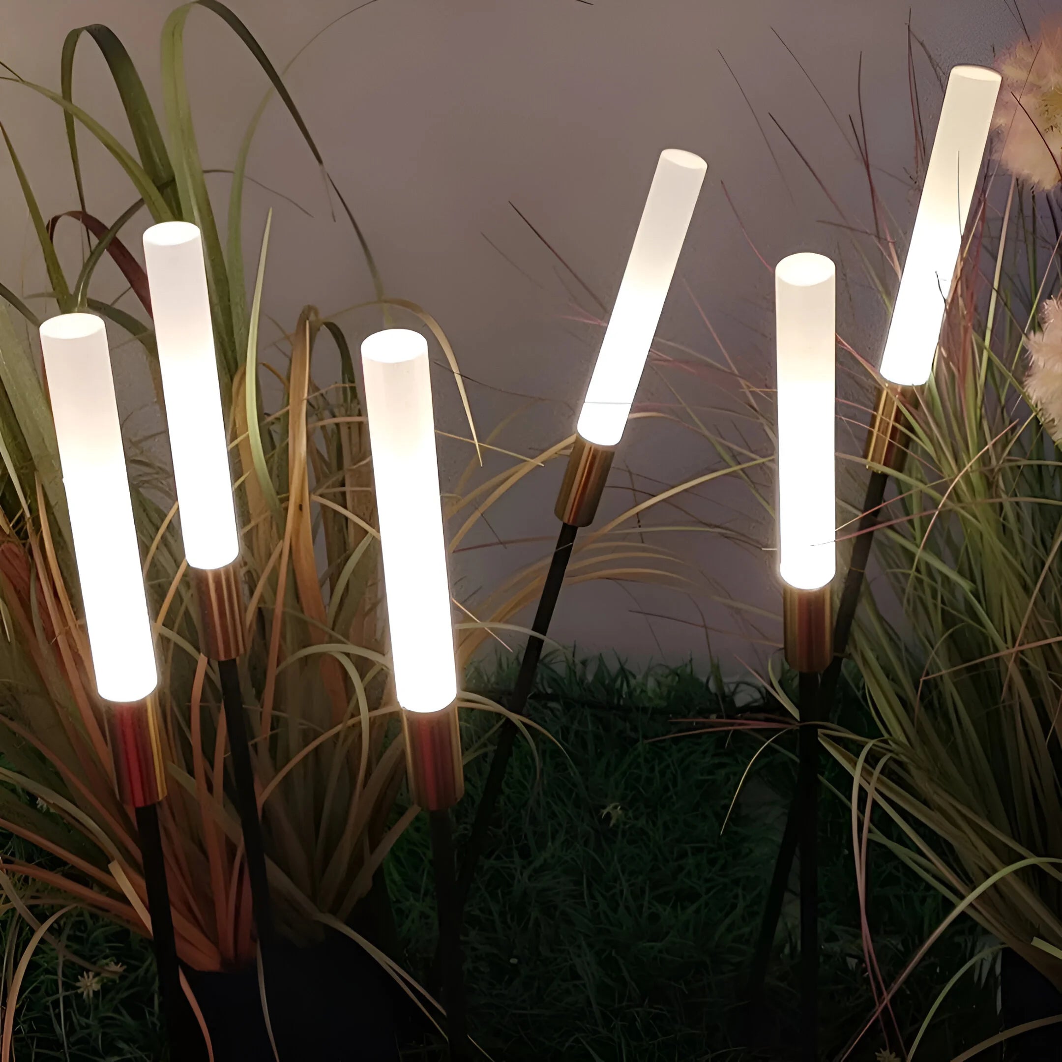 LumiVerge – Modern LED Outdoor Garden Light