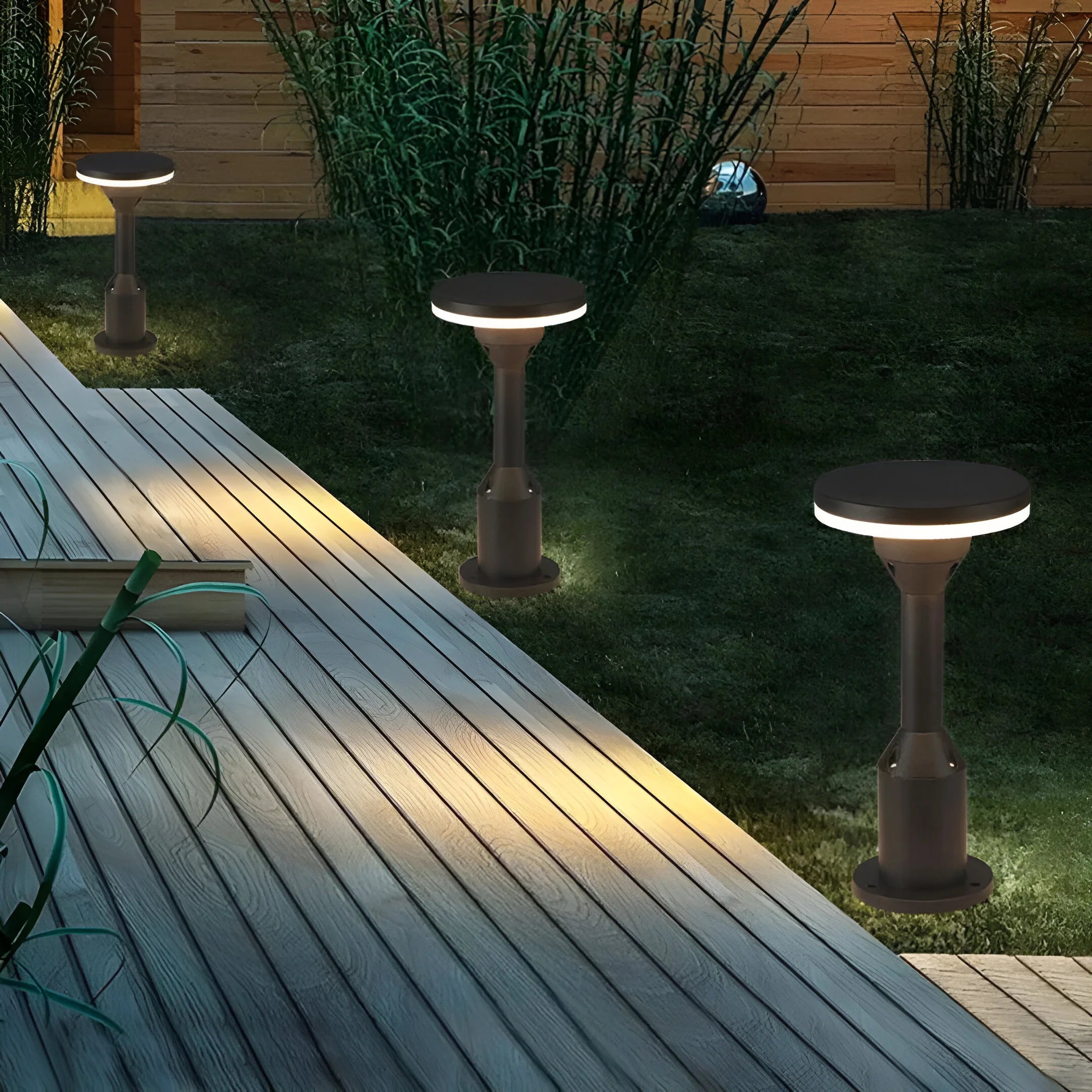 LumeHorizon – Sleek Outdoor Bollard Garden Light