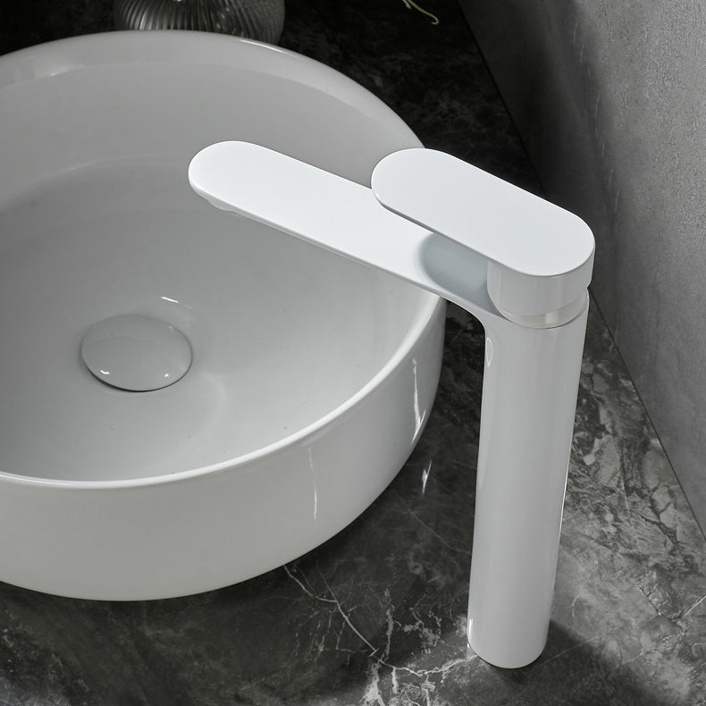 BowLift | Bathroom Sink Faucet Lever Handle Brass Monochrome Bathroom Faucet