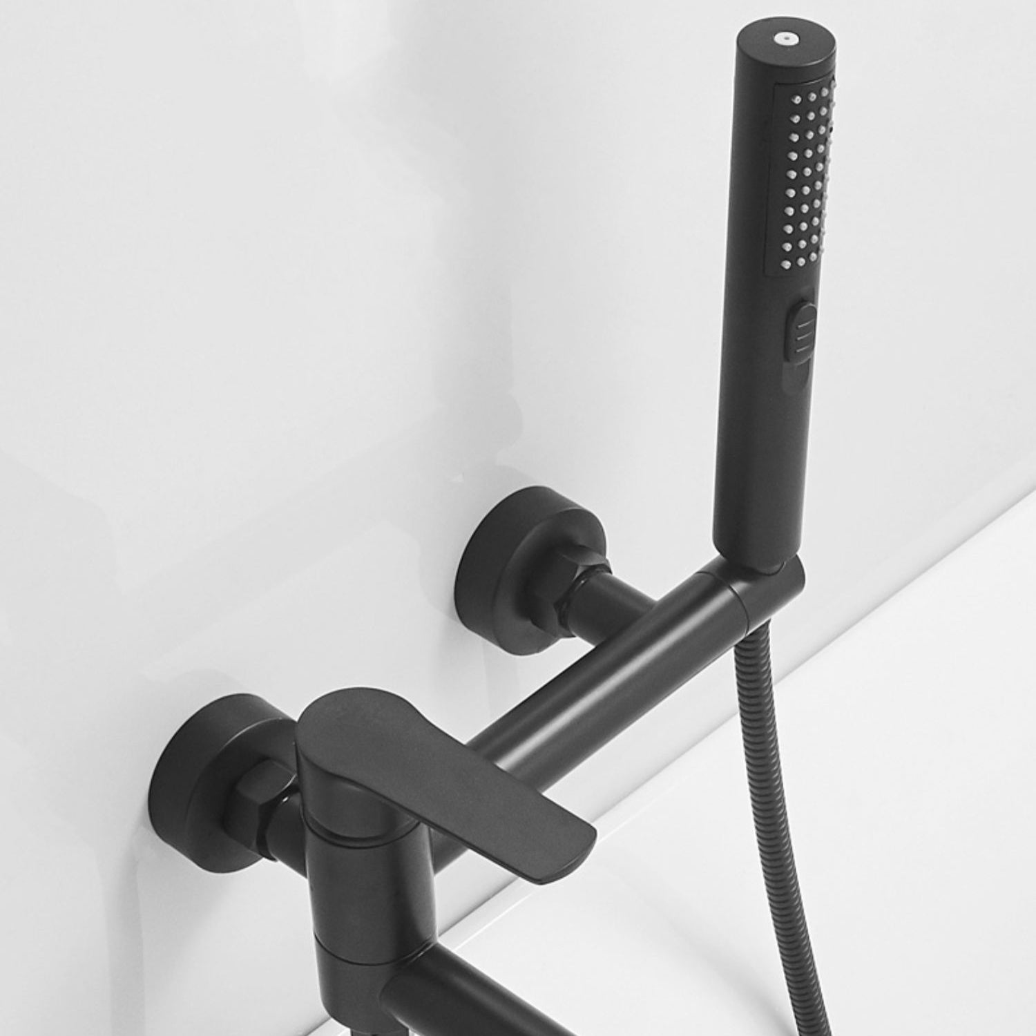 BowLift | Swivel spout bathtub faucet single lever handle hand shower bathtub filling valve with shower hose