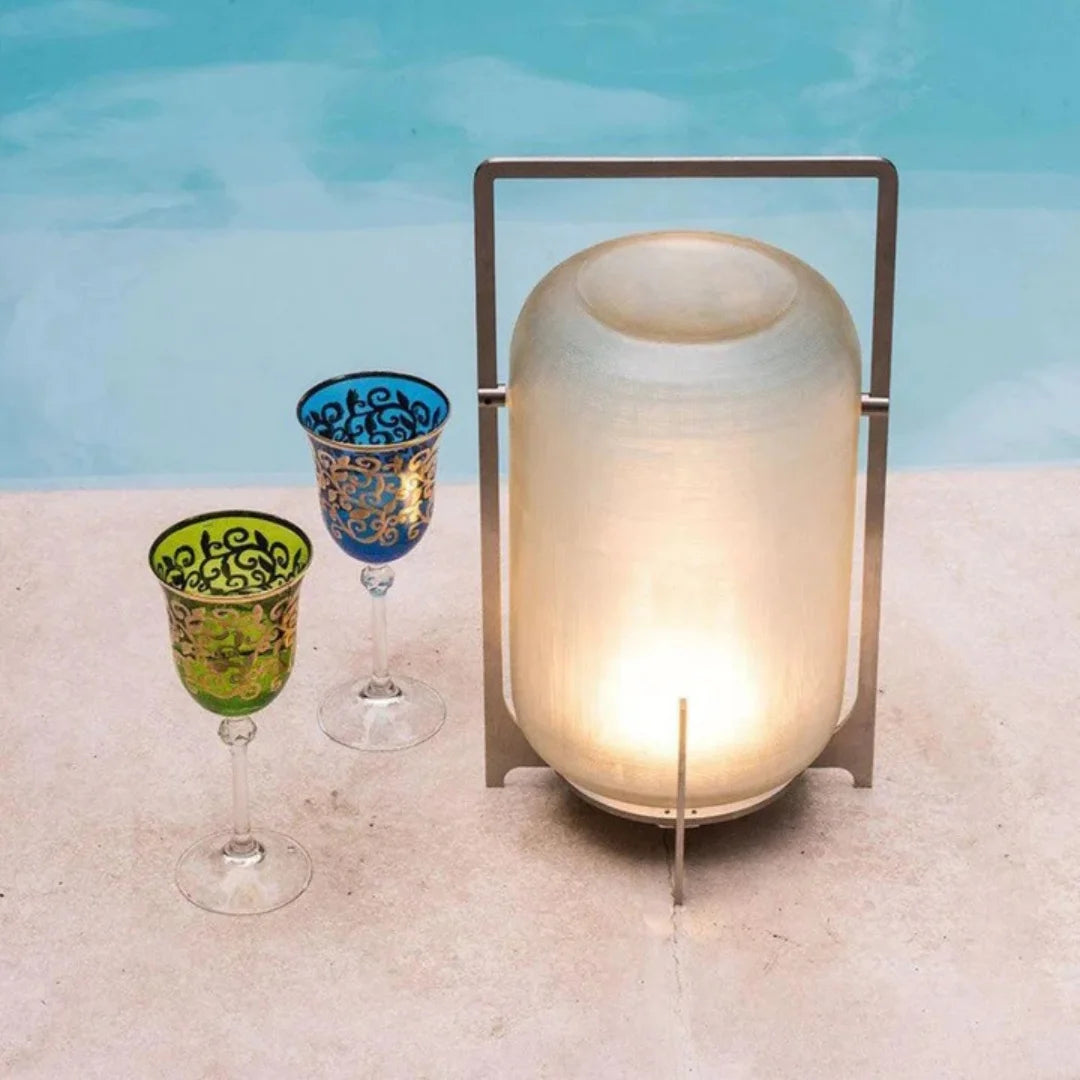 Solara – Solar Powered Outdoor Garden Lamp