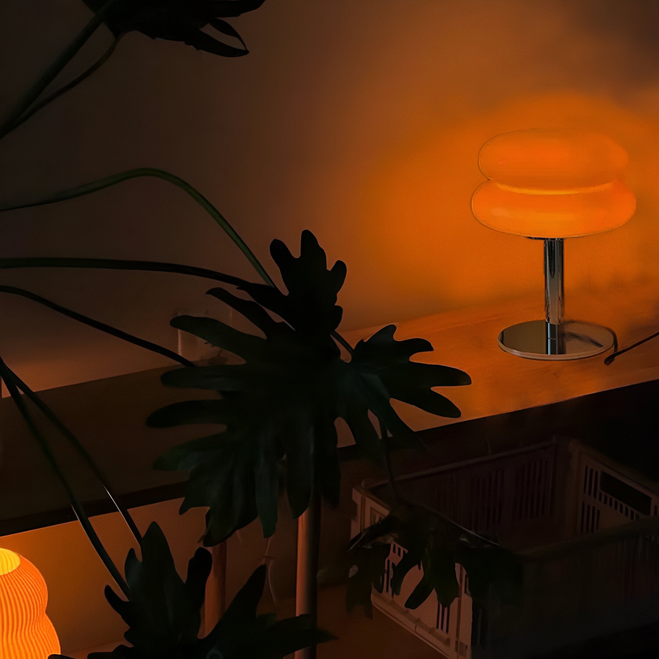 GlowEver – Elegant Table Lamp for Any Space