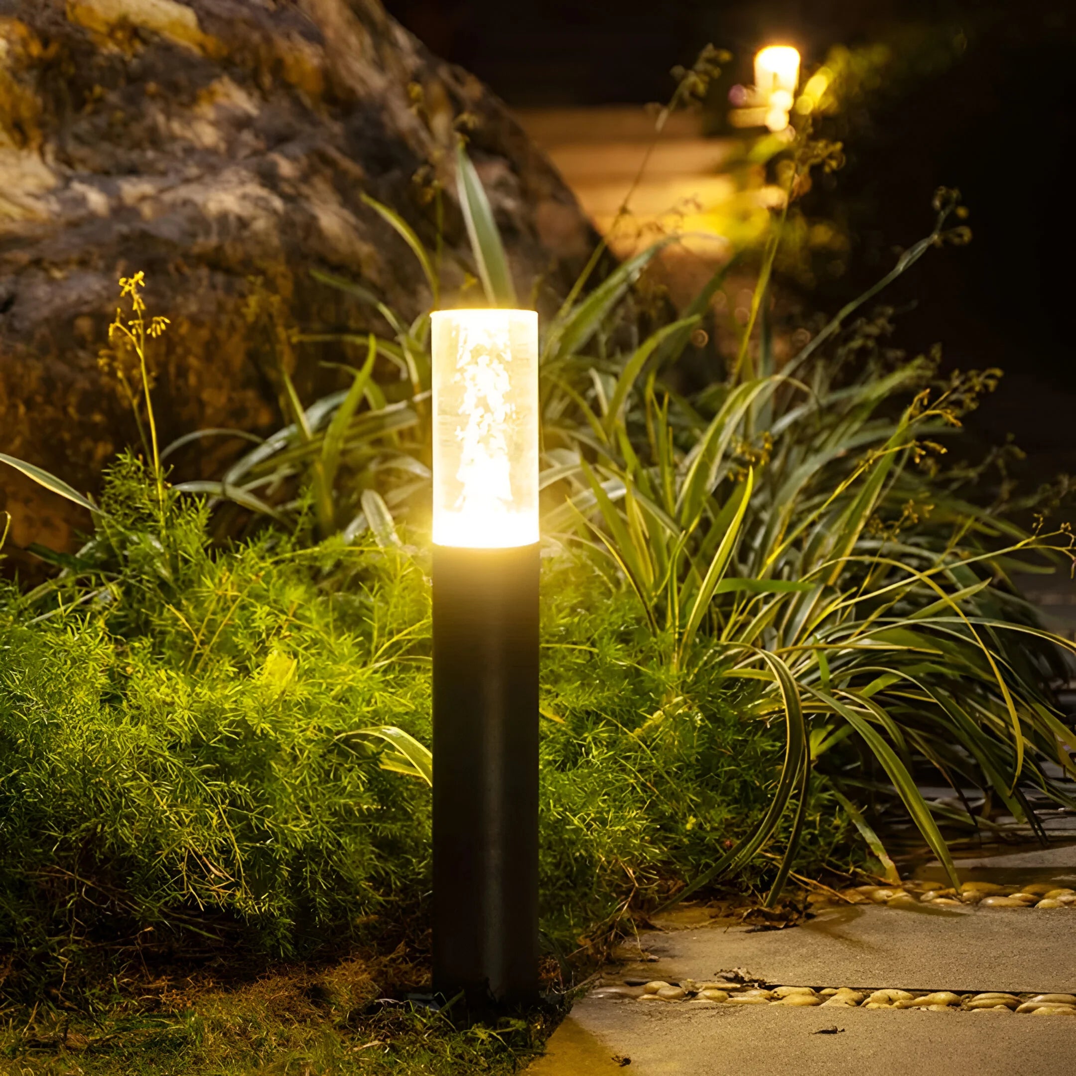 LumeVista – Modern LED Garden Light