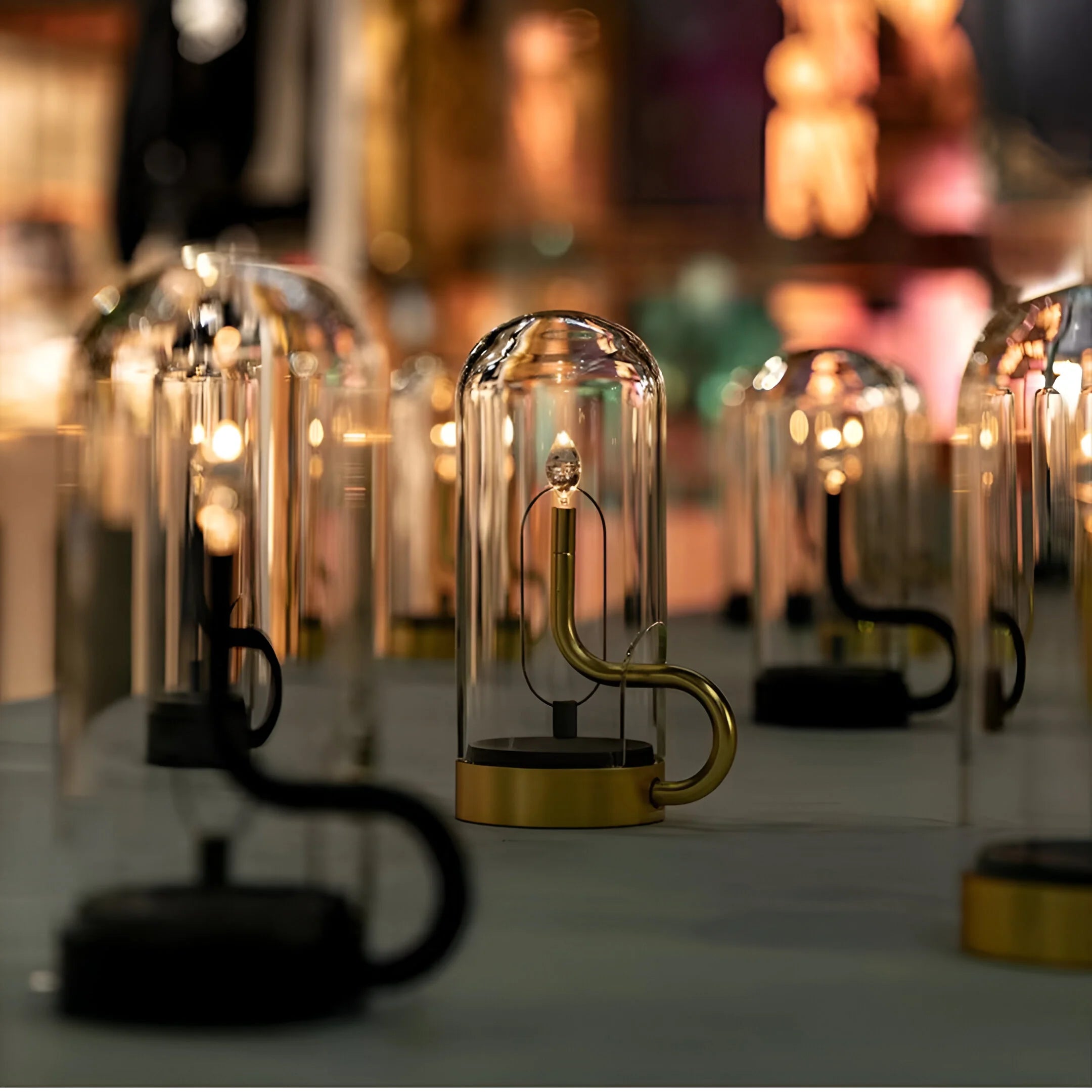 FlameGlow – Modern Candlelight Table Lamp