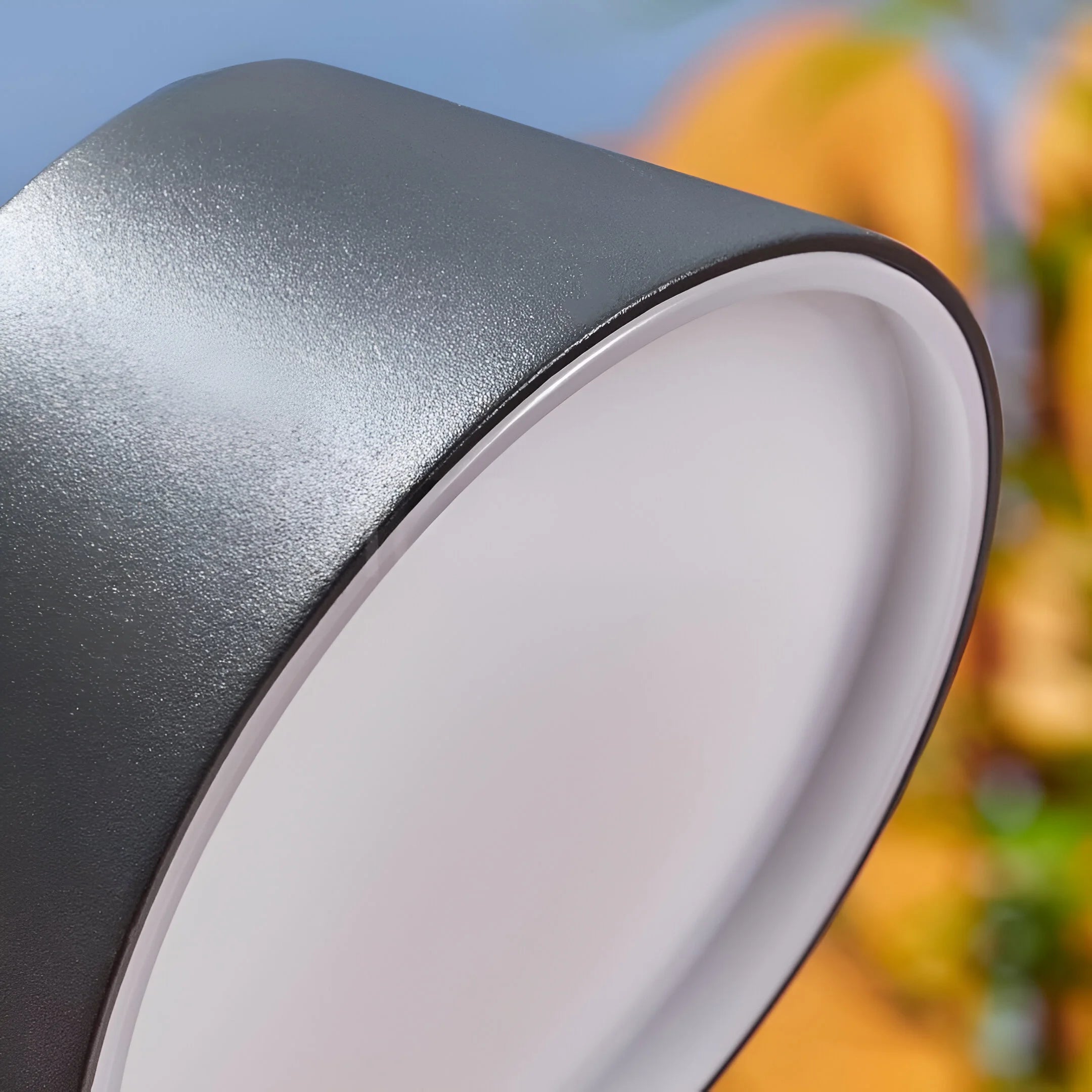 LumiTower – Modern LED Outdoor Garden Light