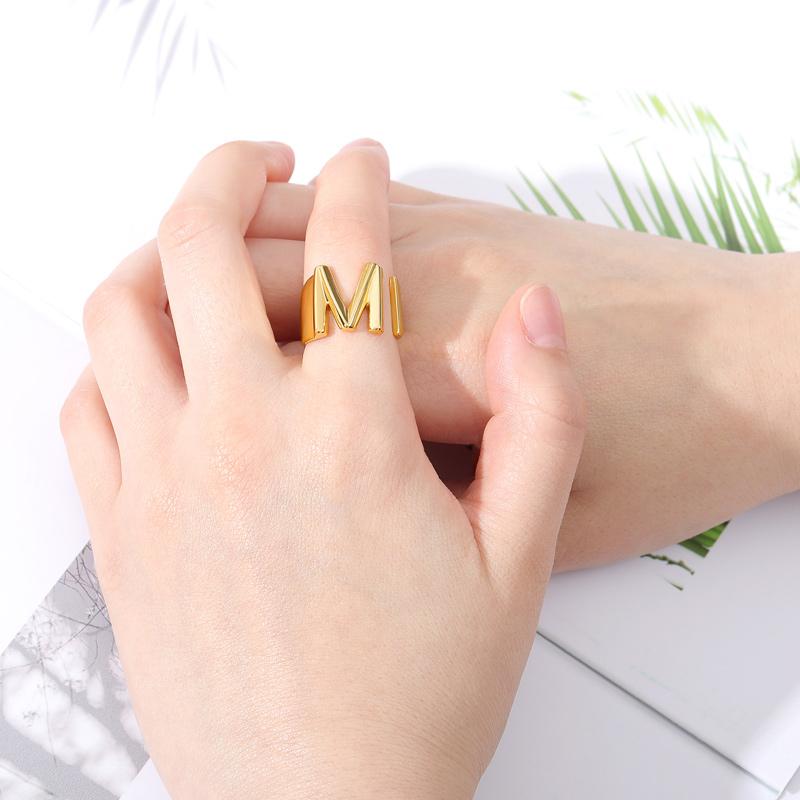 BowLift | Initial A-Z Letter Ring
