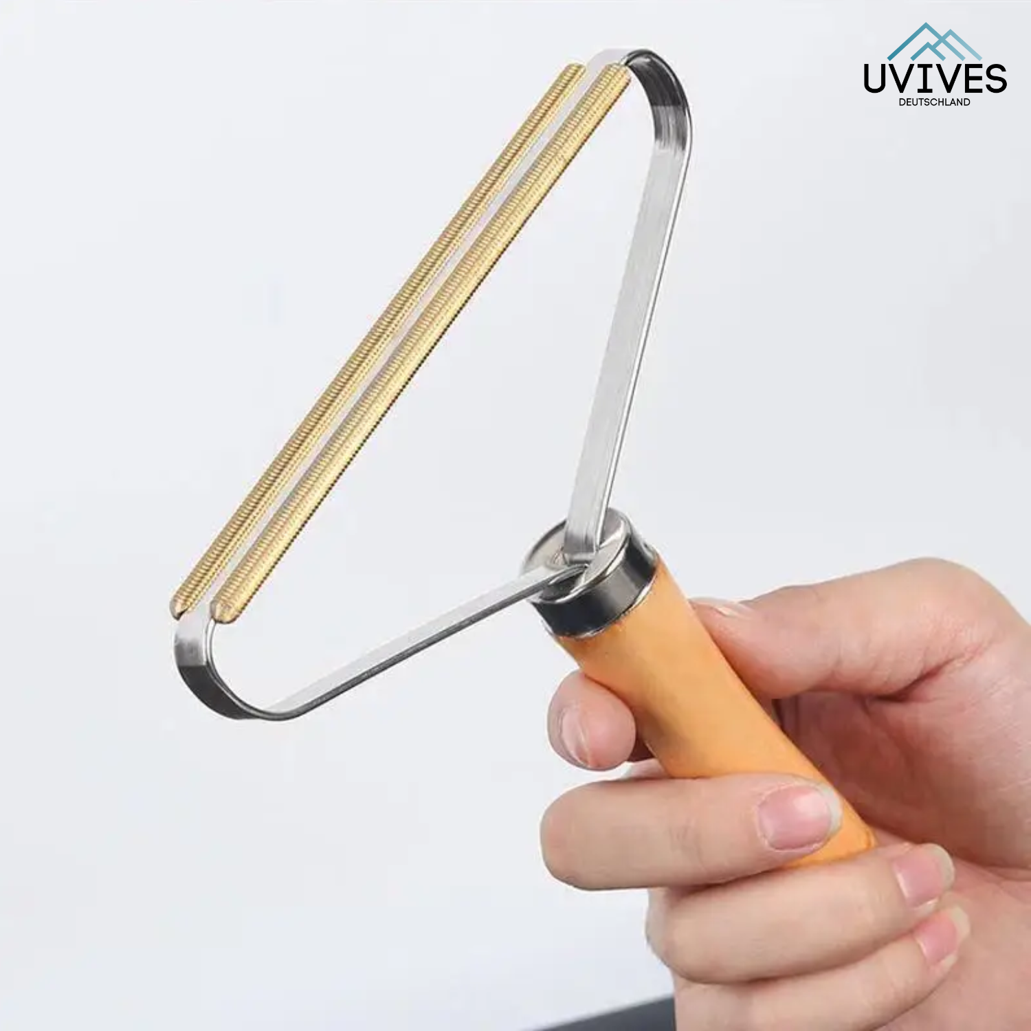 BowLift | DustClaw – Hair out, cleanliness in!