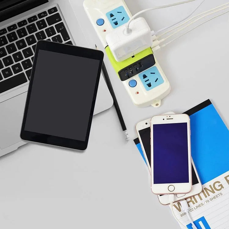 BowLift | Universal 100V-220V Smart Travel Adapter Voltage Converter