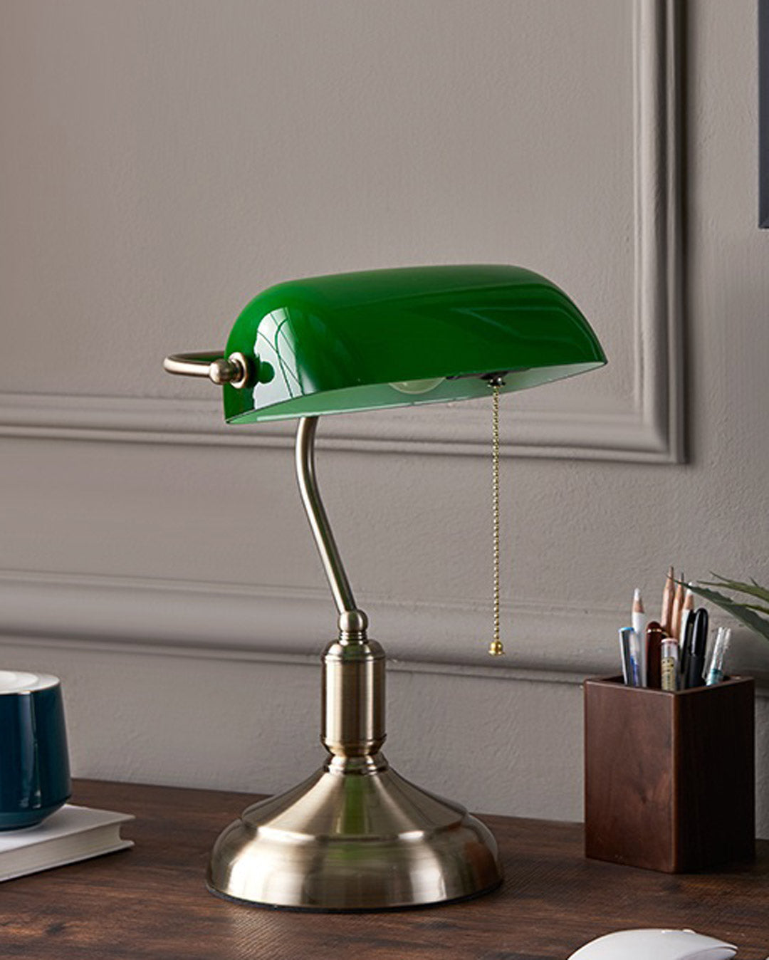 BowLift | Classic Banker Lamp