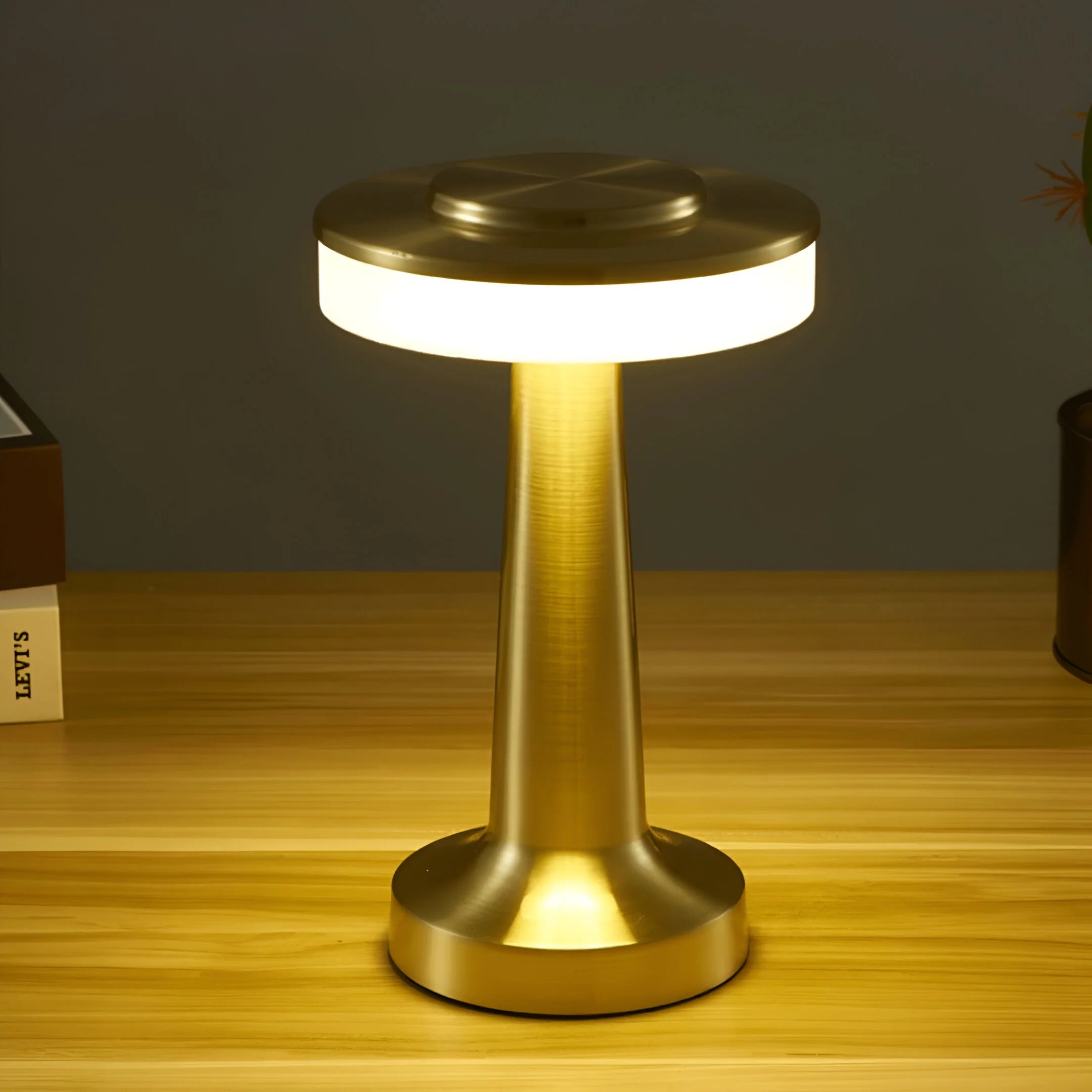 LumeEdge – Sleek Wireless Table Lamp