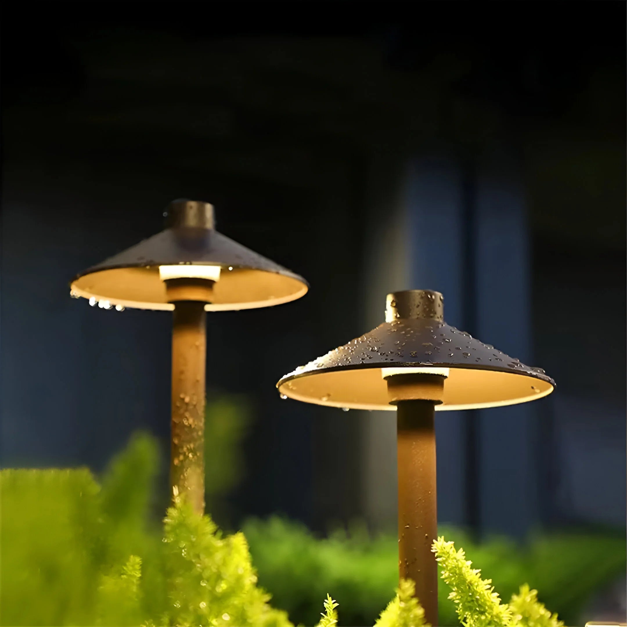 LumeEdge – Sleek Aluminum Garden Light