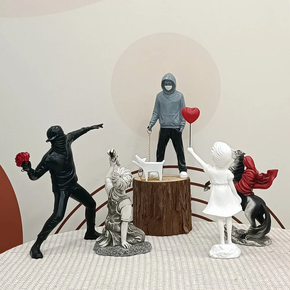 BowLift | Artify Banksy sculpture collection | Flower thrower & balloon girl | Pop art figures | Modern office & home decoration