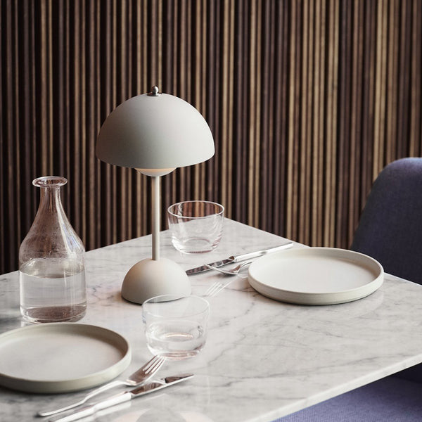 BowLift | Adjustable brightness flower pot lamp - Italian rechargeable table lamp VP3