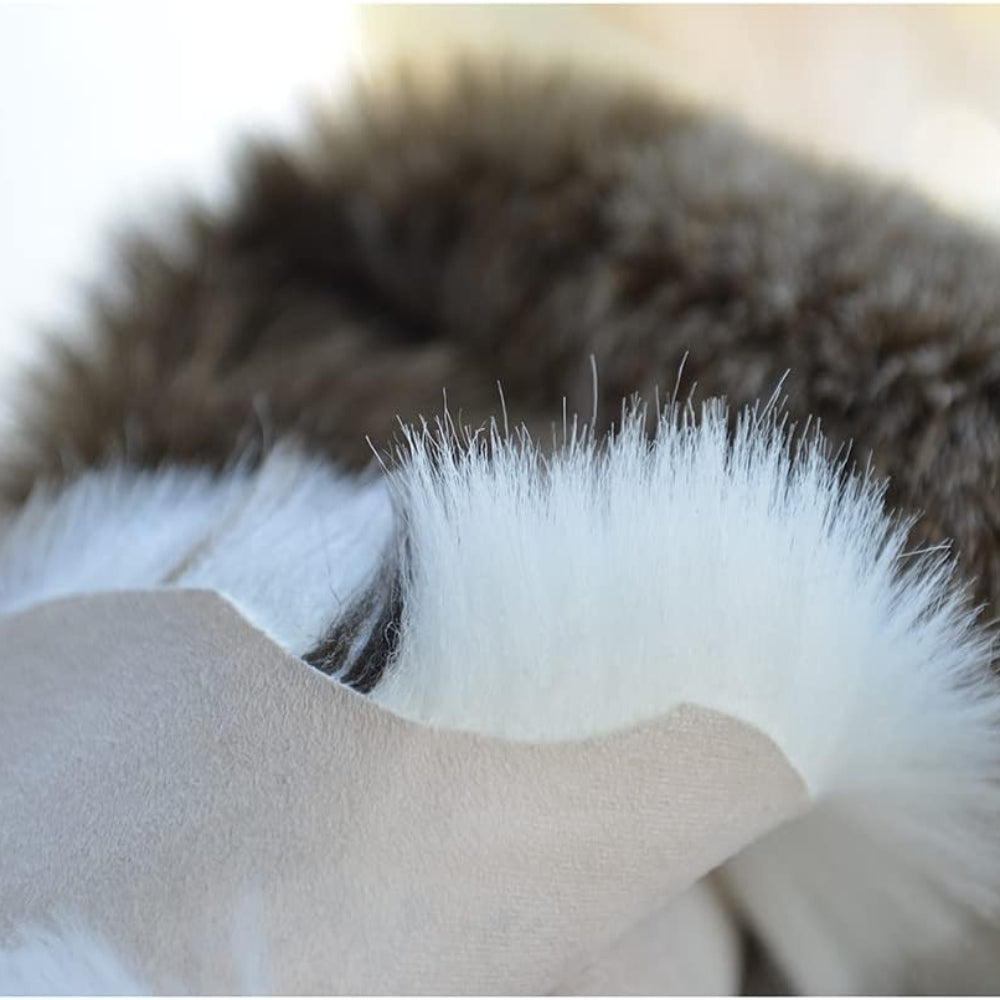 BowLift | Acrylic Luxurious Faux Fur Rug