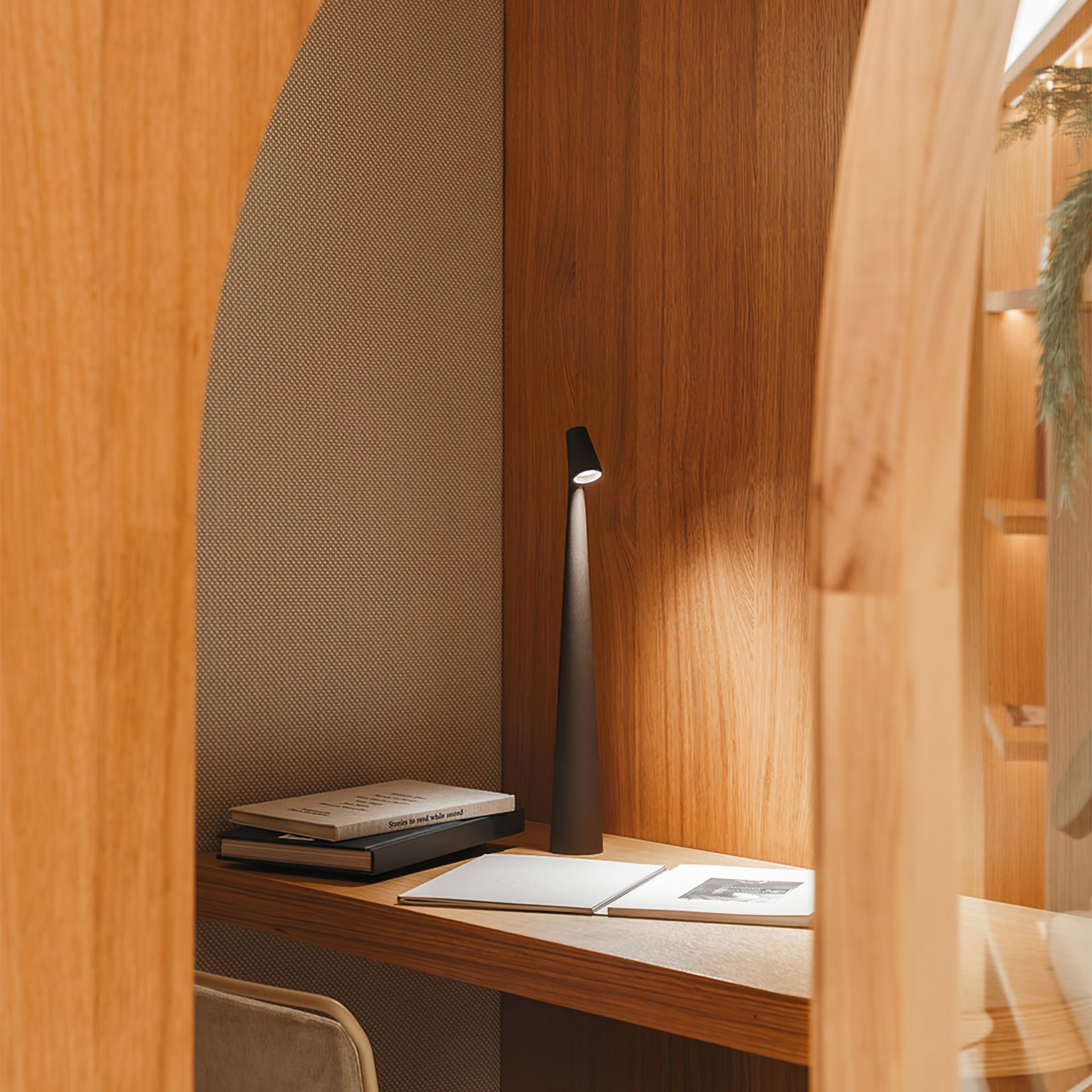 BowLift | EcoLight – Energy-Efficient Rechargeable Desk Lamp