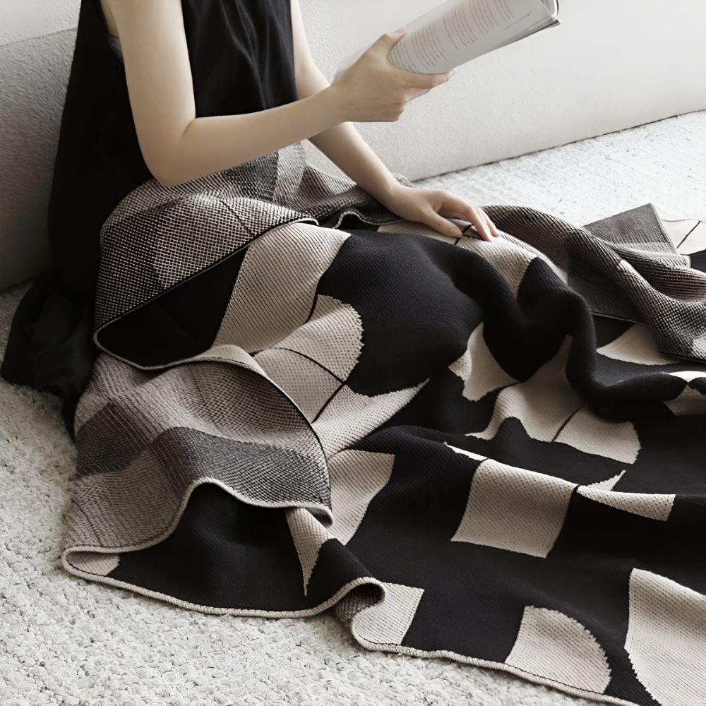BowLift | Artevana Monochrome Geometric Throw Blanket