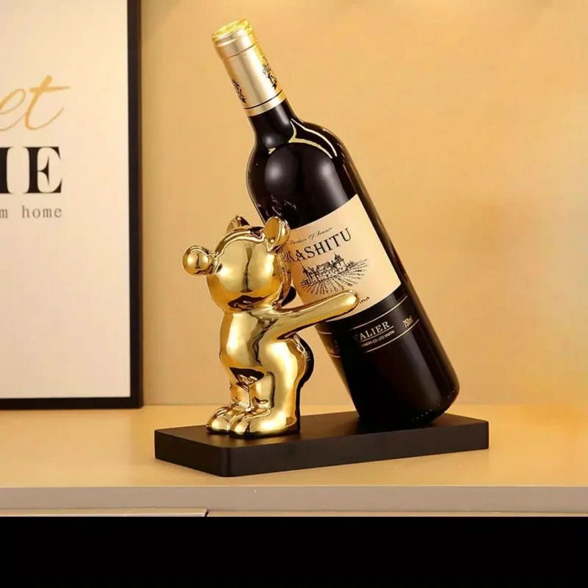 BowLift | Decorative ceramic wine rack in bear design for stylish bottle storage