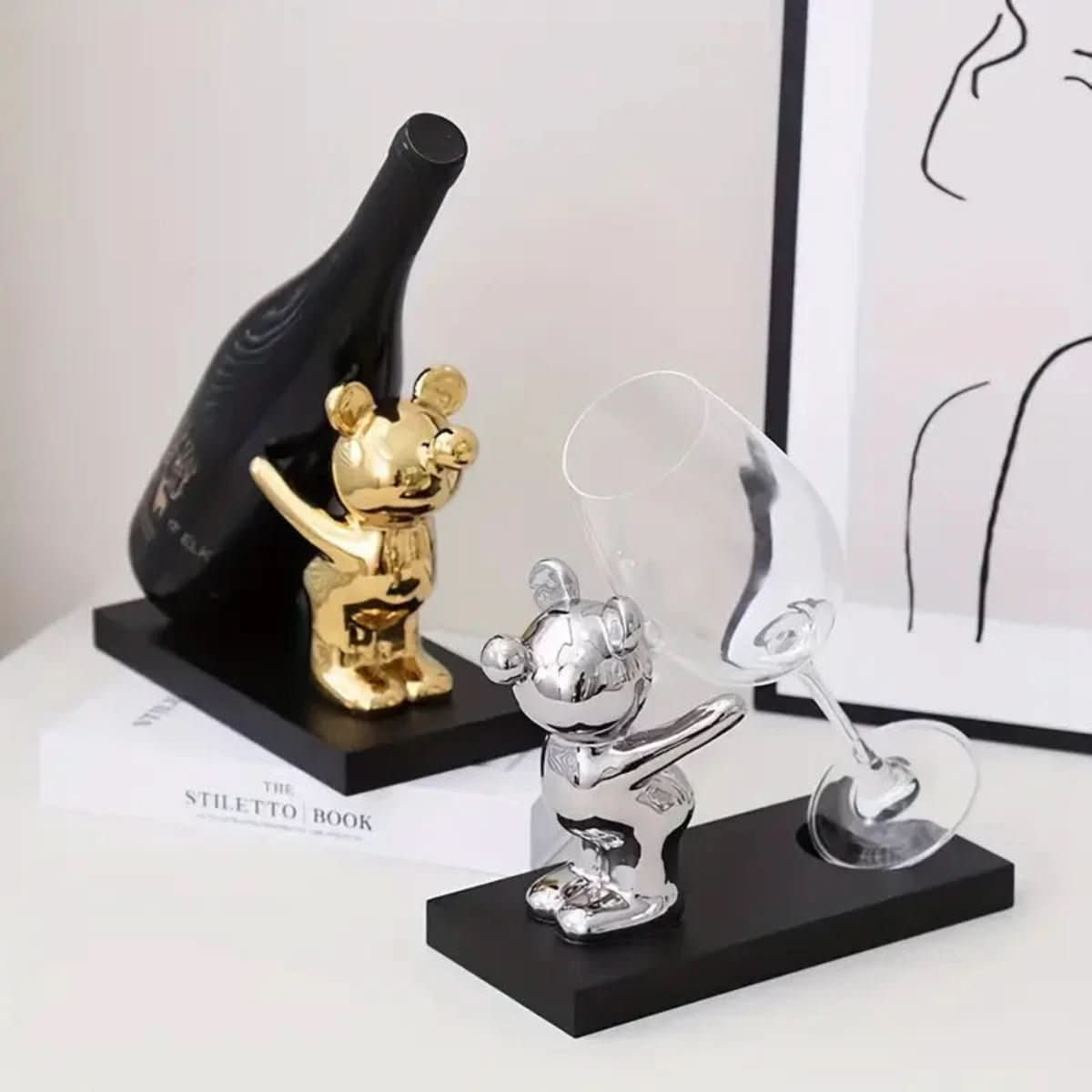 BowLift | Decorative ceramic wine rack in bear design for stylish bottle storage