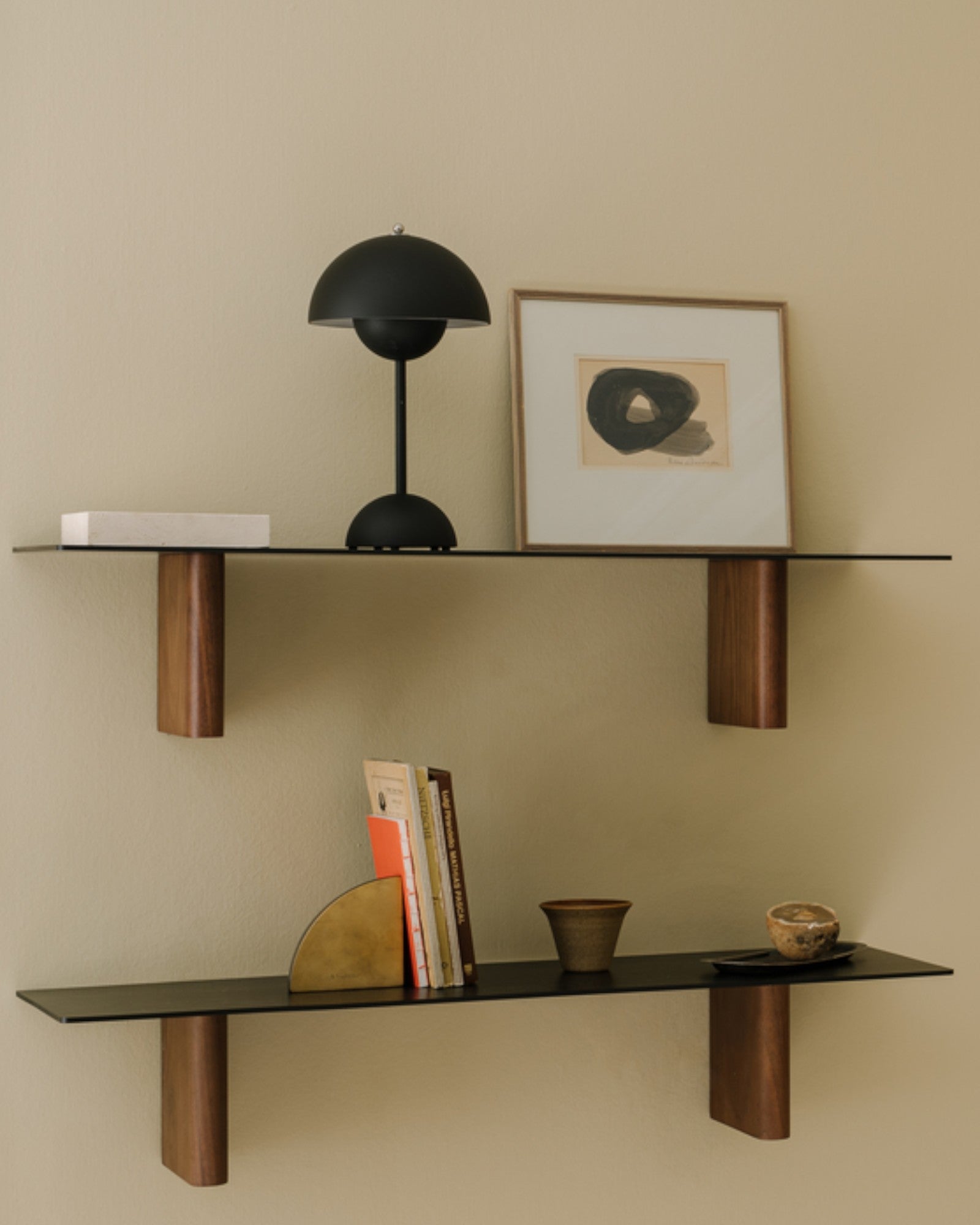 BowLift | NordLight – LED Table Lamp Scandinavian Design, dimmable and sustainable in metal