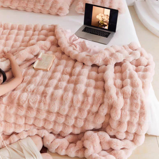 BowLift | Super comfortable fur blanket