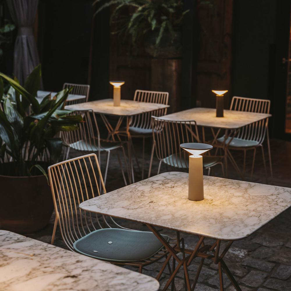 BowLift | FlexiBeam - Modern LED Table Lamp with Swivel Head