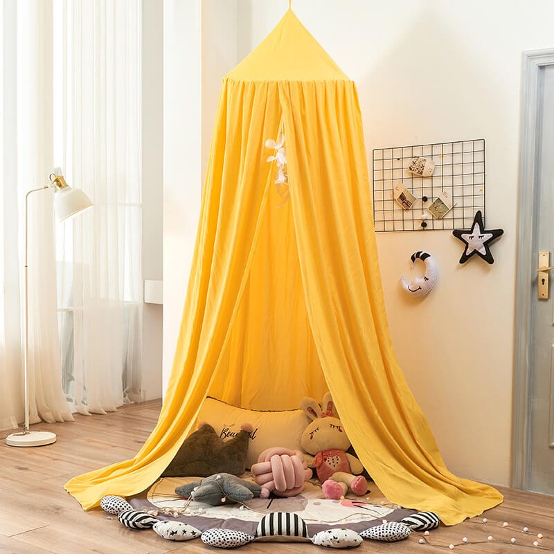 BowLift | Elegant polyester canopy for a calm children's room