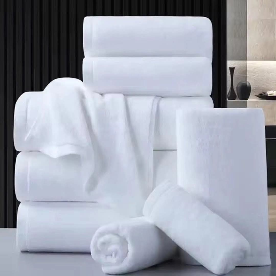 BowLift | Hotel White Towels