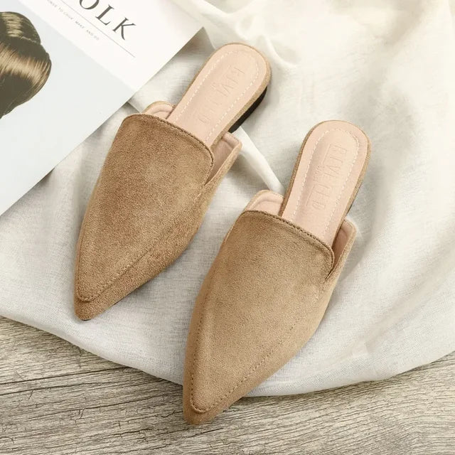 BowLift | Elegant suede mules with pointed toe