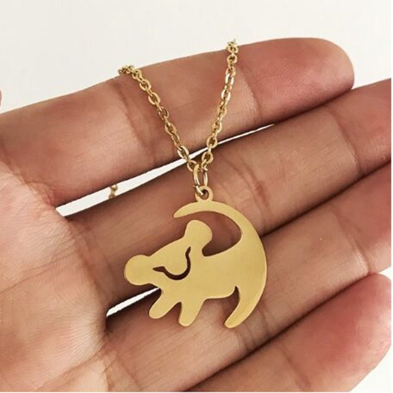 BowLift | Matata Lion King Necklace Model Simba
