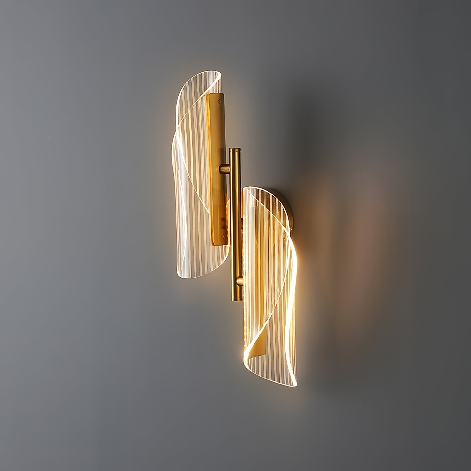 BowLift | CrystalAura – Sparkling Crystal Wall Light for Glamorous Touch