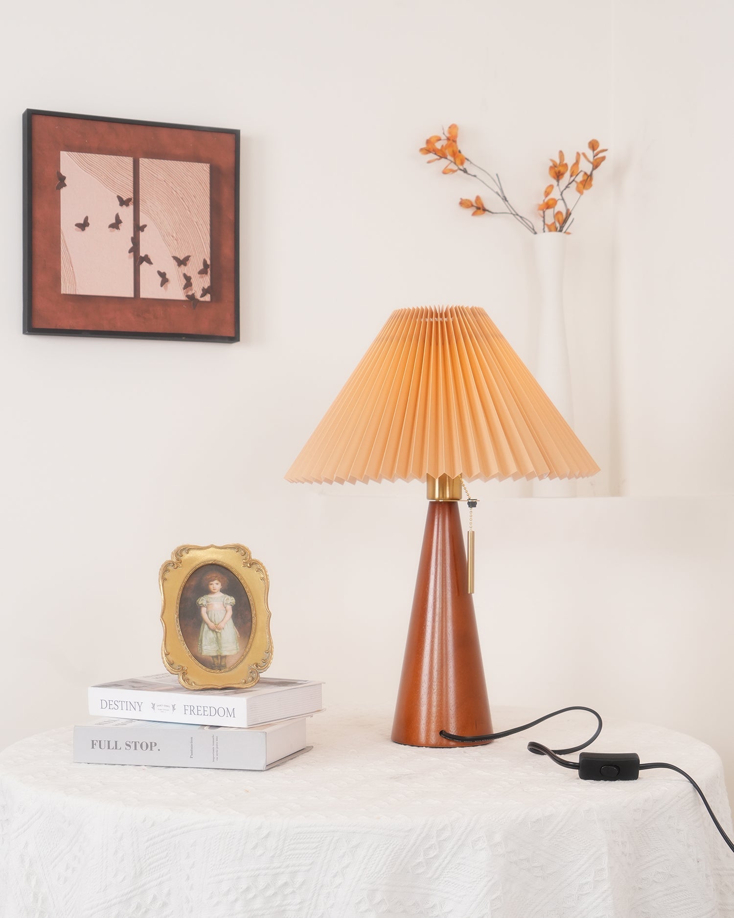 BowLift | AntiqueRadiance – Elegant Wood and Metal Table Lamp