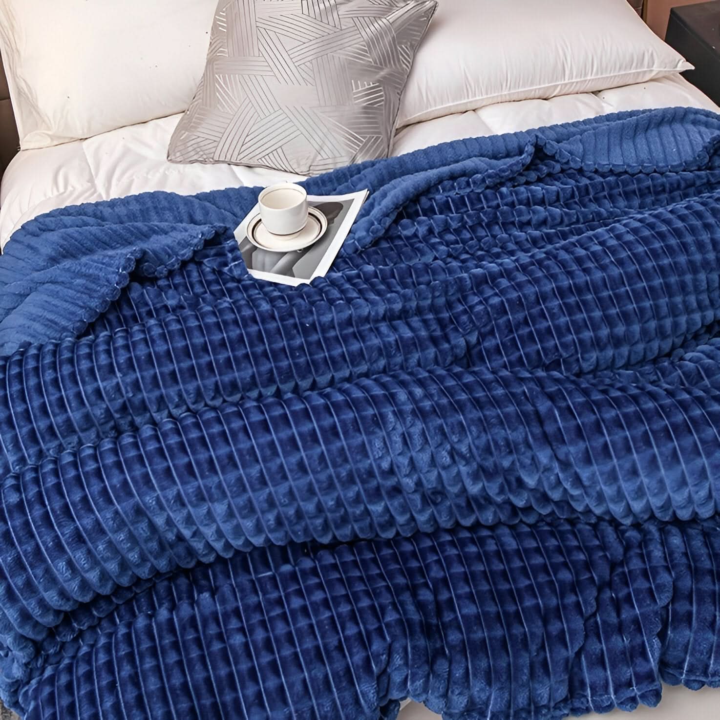 BowLift | CORALWAVE – Ultra-soft Textured Fleece Blanket