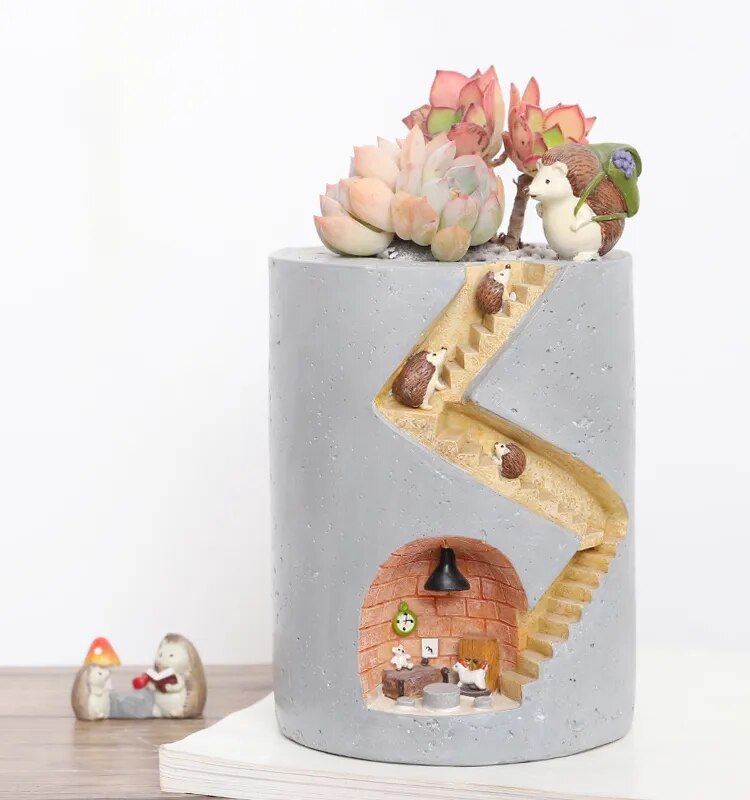 BowLift | Hedgehog Plant Pot Made of Resin for Succulents