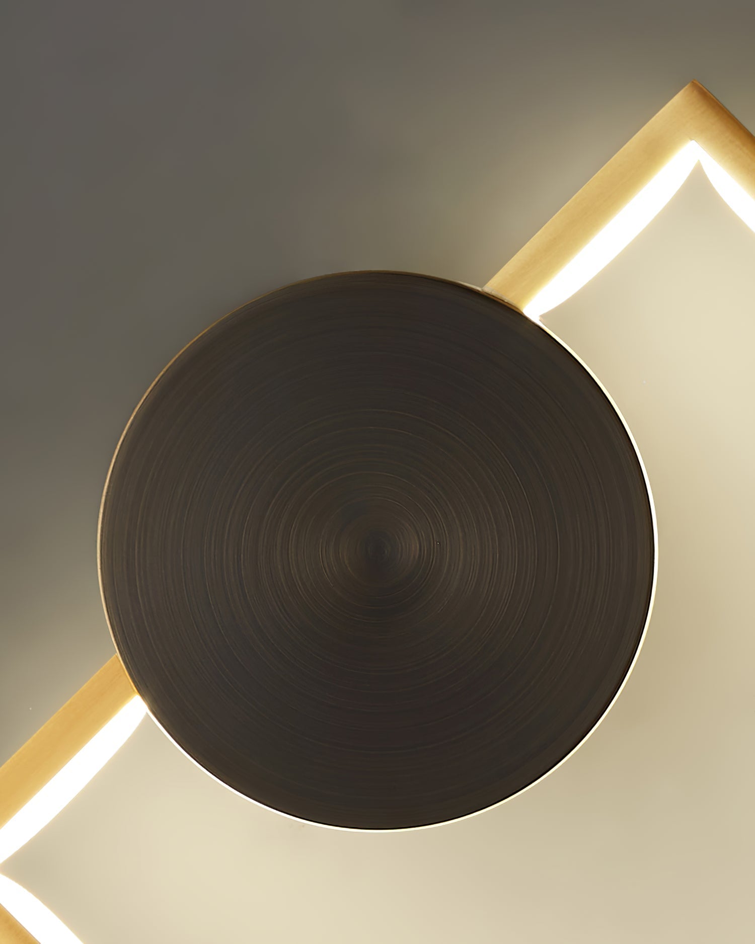 BowLift | GeoLight – Sleek Geometric Wall Lamp for Contemporary Spaces
