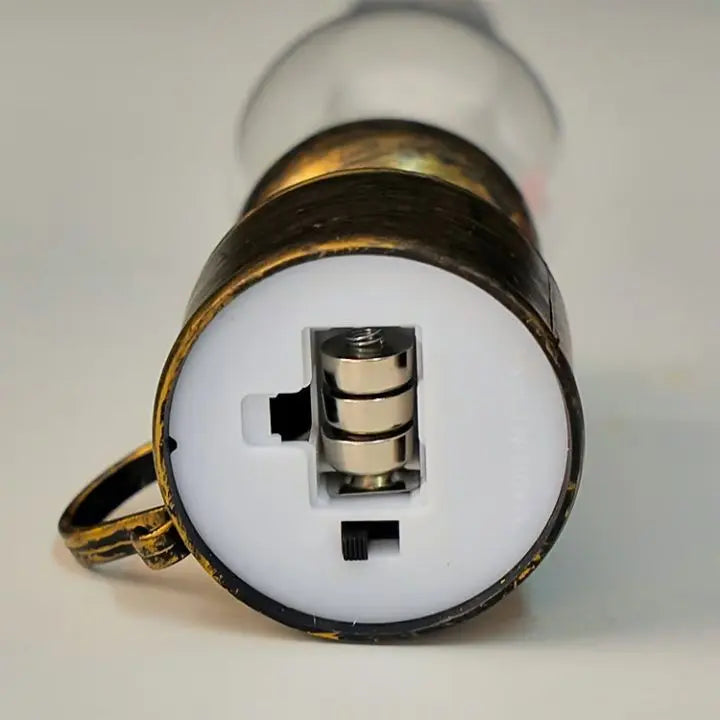 BowLift | LED Vintage Oil Lamp – Elegant Electronic Swing Candle