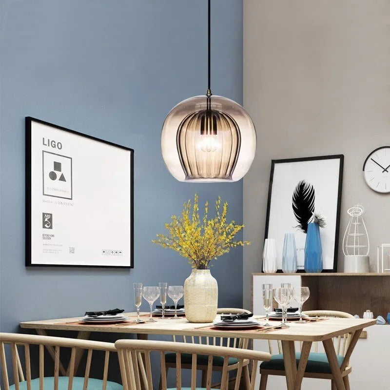 BowLift | Pendant light made of modern glass for an elegant look