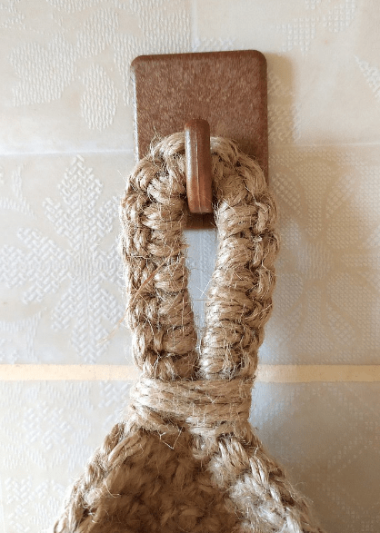 BowLift | Hanging jute basket for storage in the kitchen