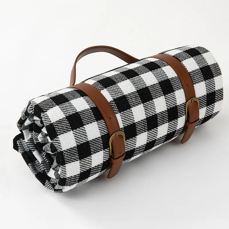 BowLift | Foldable Waterproof Plaid Picnic Blanket for Outdoor Adventures