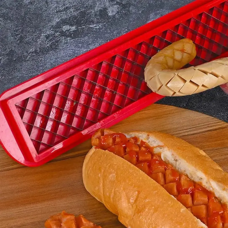 BowLift | Perfect Criss-Cross Hotdog Cutter – Juicy, evenly cooked sausages