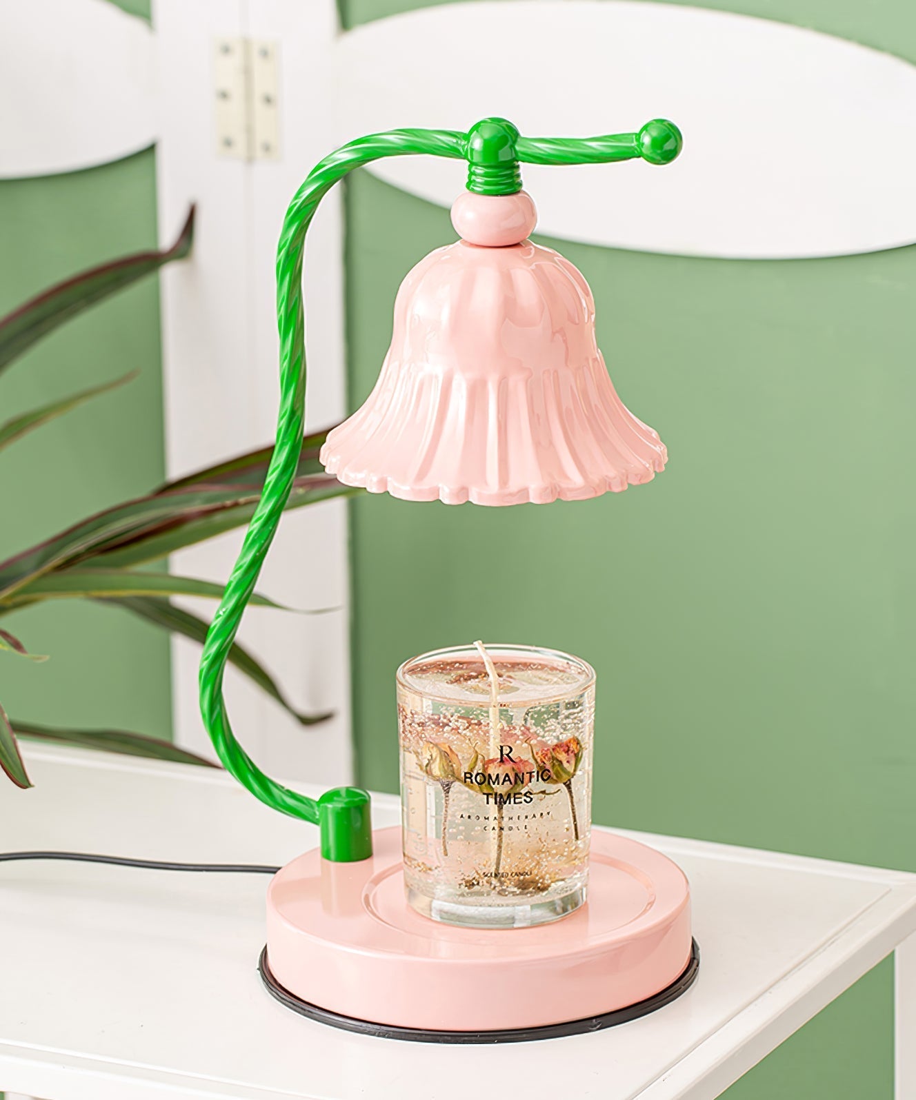 BowLift | BloomAura – Charming Pink Glass Table Lamp